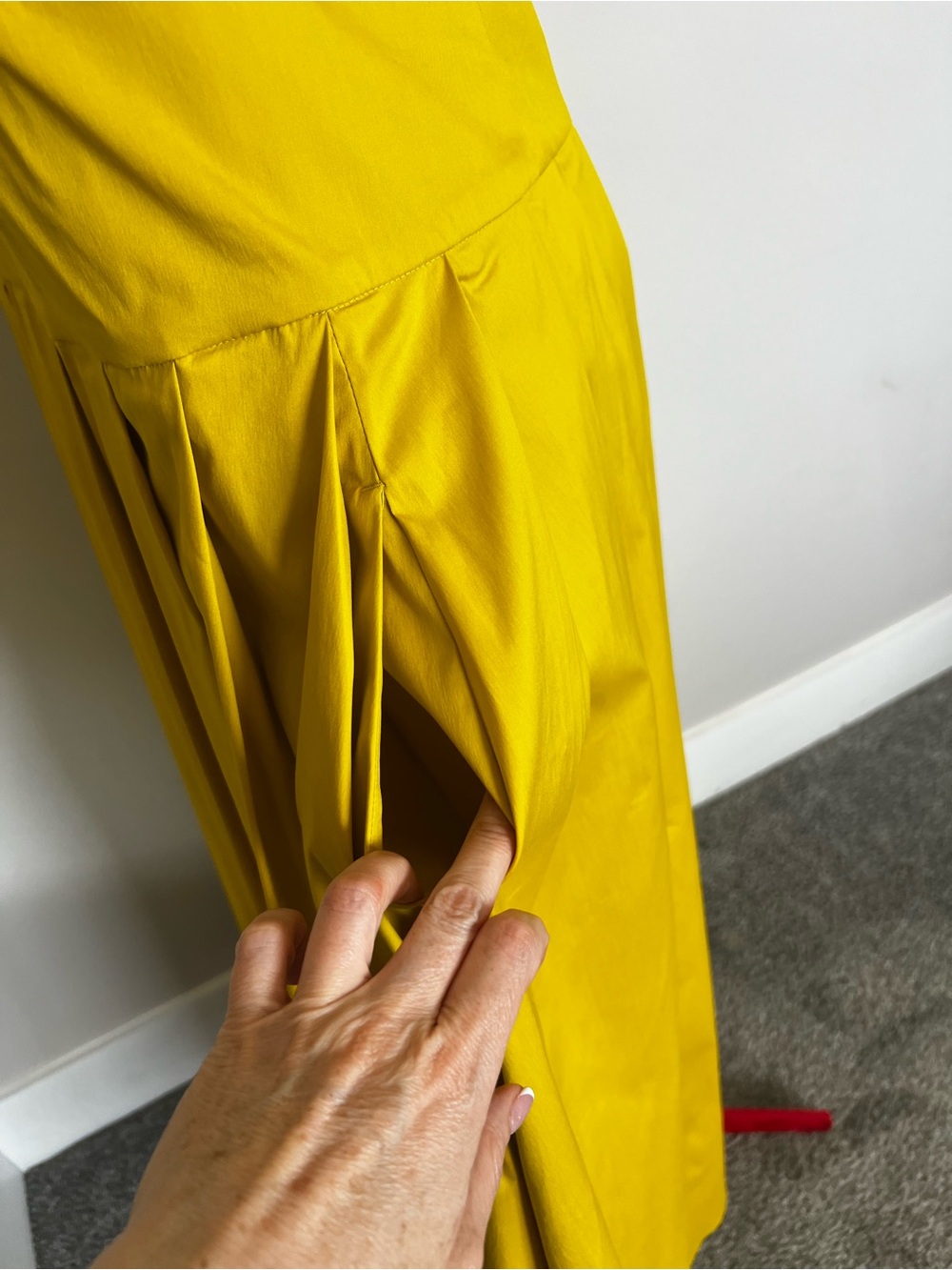 Men Pants Subcategory Classification - Picture 10 of 16